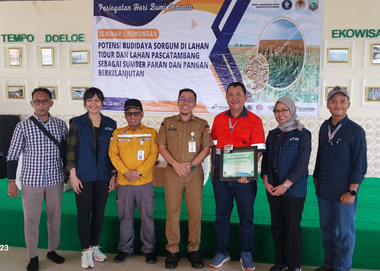 Peringatan Hari Bumi 2024, DLH Kotabaru Apresiasi Mubadala Energy