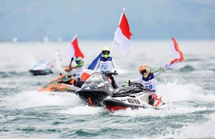 Hari ke-4 Aquabike Jetski World Championship 2024 Di Samosir Berlangsung Meriah.