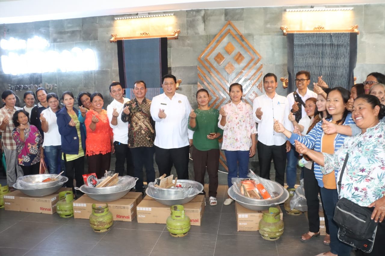 Dorong UMKM, Pemkab Samosir Salurkan Bantuan KUBE Dan Gagas Pinjaman Modal Usaha Bunga Nol Persen 