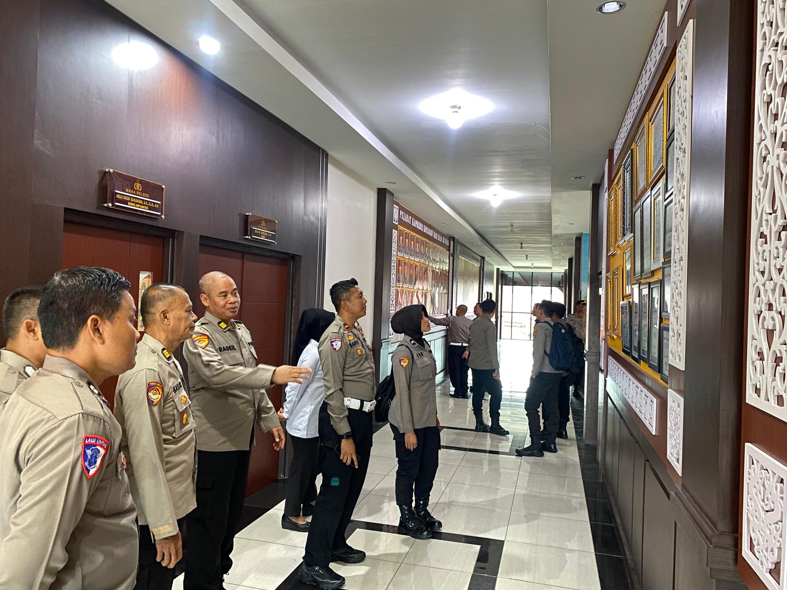 Polres Kotabaru Dikunjungi Polres Barito Kuala, Studi Tiru Pelayanan Publik Ramah Kelompok Rentan