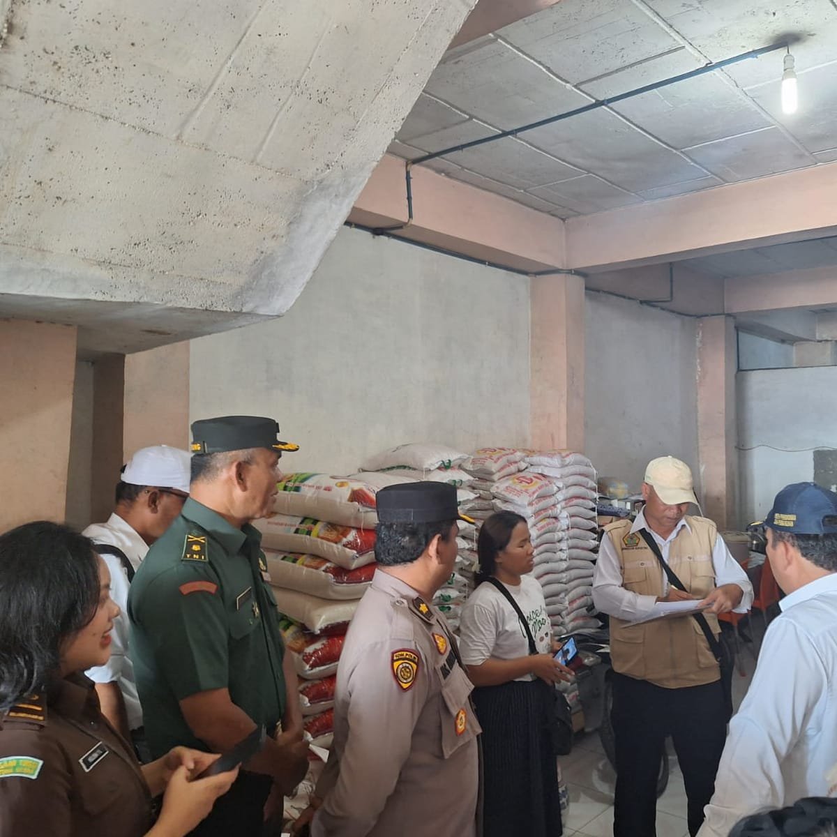 Polres Samosir Pantau Harga Dan Stok Sembako Jelang Nataru