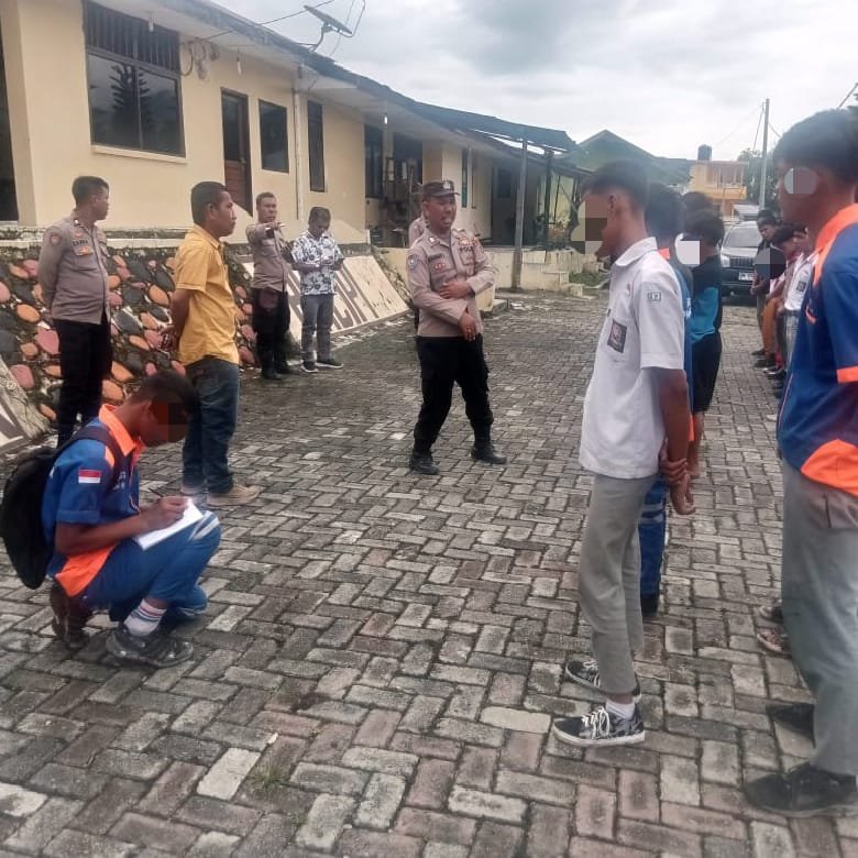 Ketahuan Bolos Sekolah, 21 Pelajar SMA Diberi Pembinaan Oleh Polsek Palipi