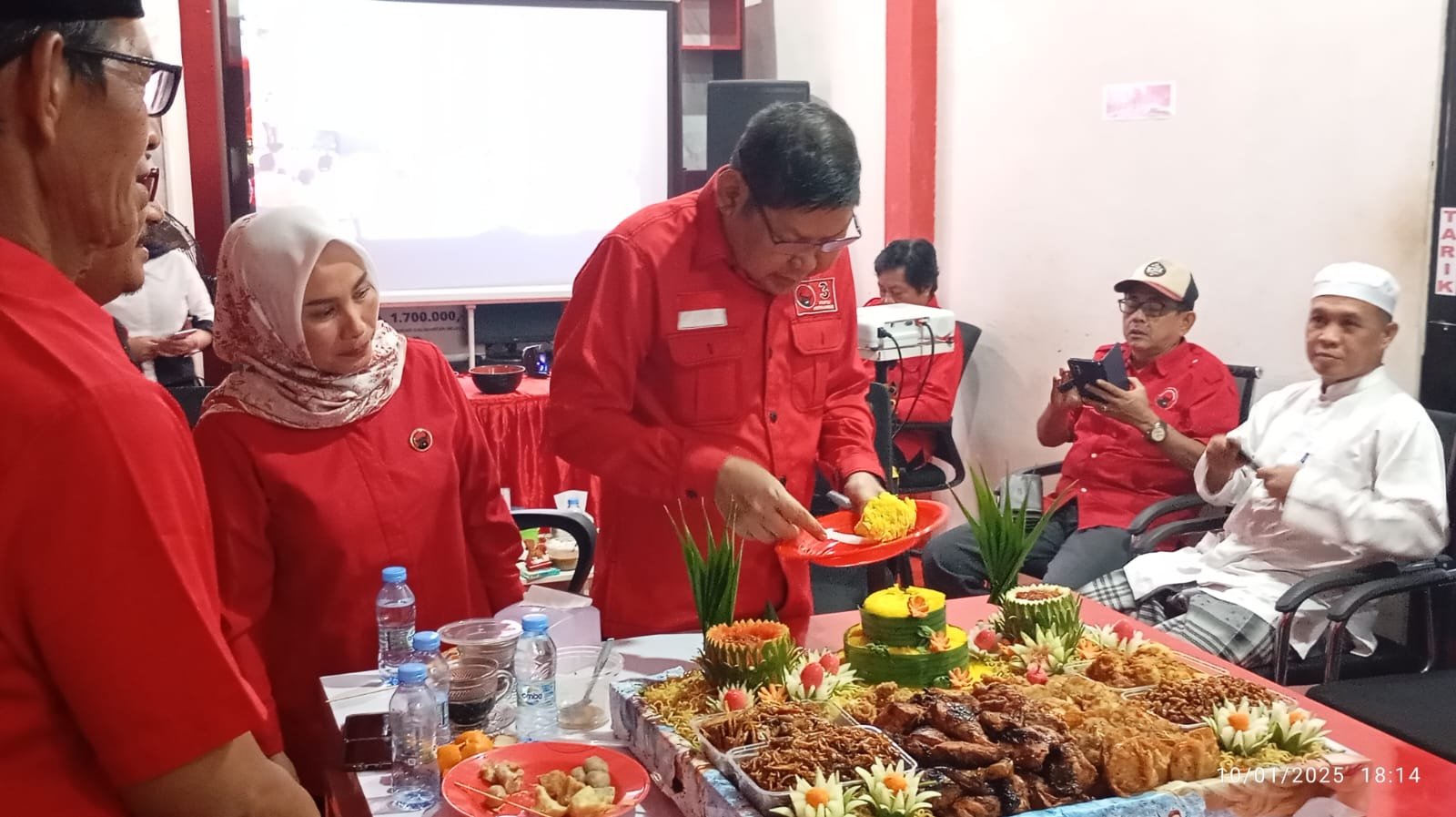 Pesan Zulkipli, Ketua DPC PDIP Kotabaru Pada HUT Ke-52 : Tetap Solid Dan Layani Kepentingan Warga