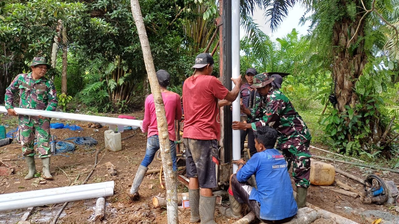 Satgas TMMD Ke-123 Bikin Sumur Bor Untuk Masyarakat Desa Talusi
