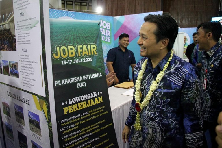 Wagub Kalsel Buka Job Fair 2025 : Perkuat Konektivitas Dunia Usaha dan Pencari Kerja